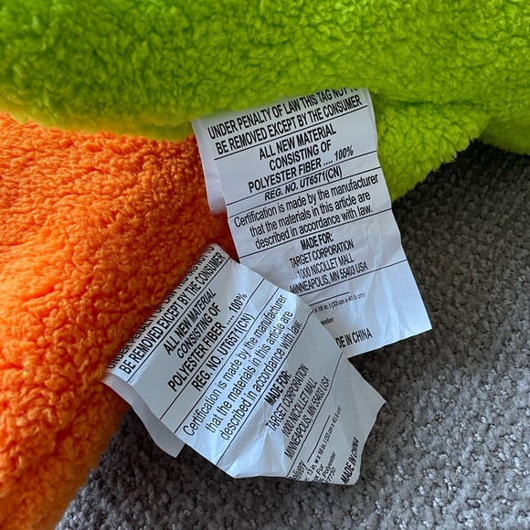 Ghost Shape Throw Pillow Faux Shearling 2 pieces Hyde & EEK! Boutique - Picture 4 of 7